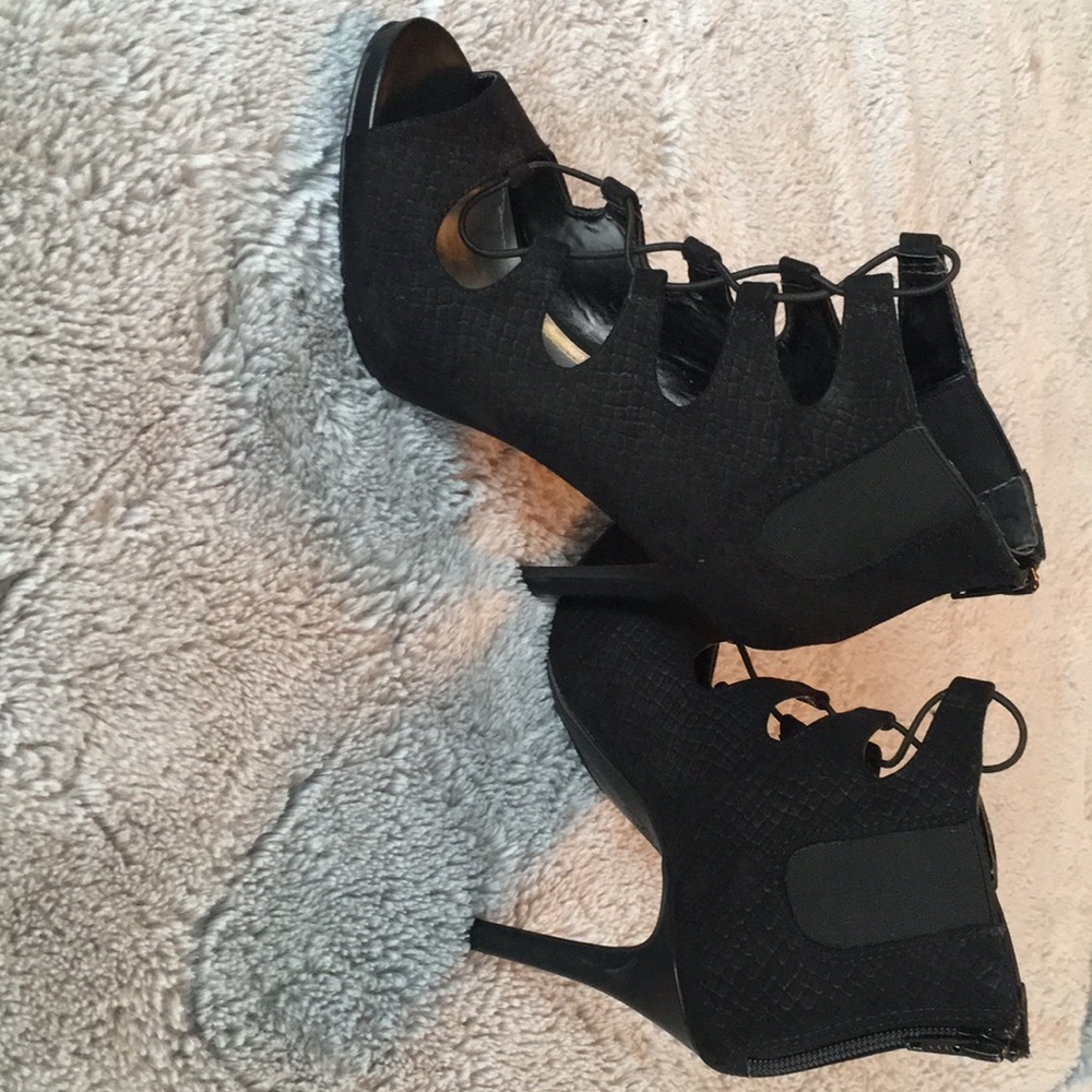 Lace up heals